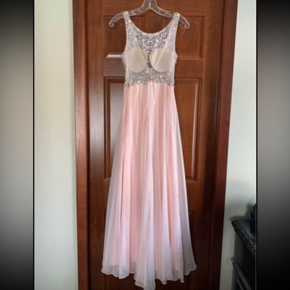 Prom/Pageant Dress - Picture 4 of 7